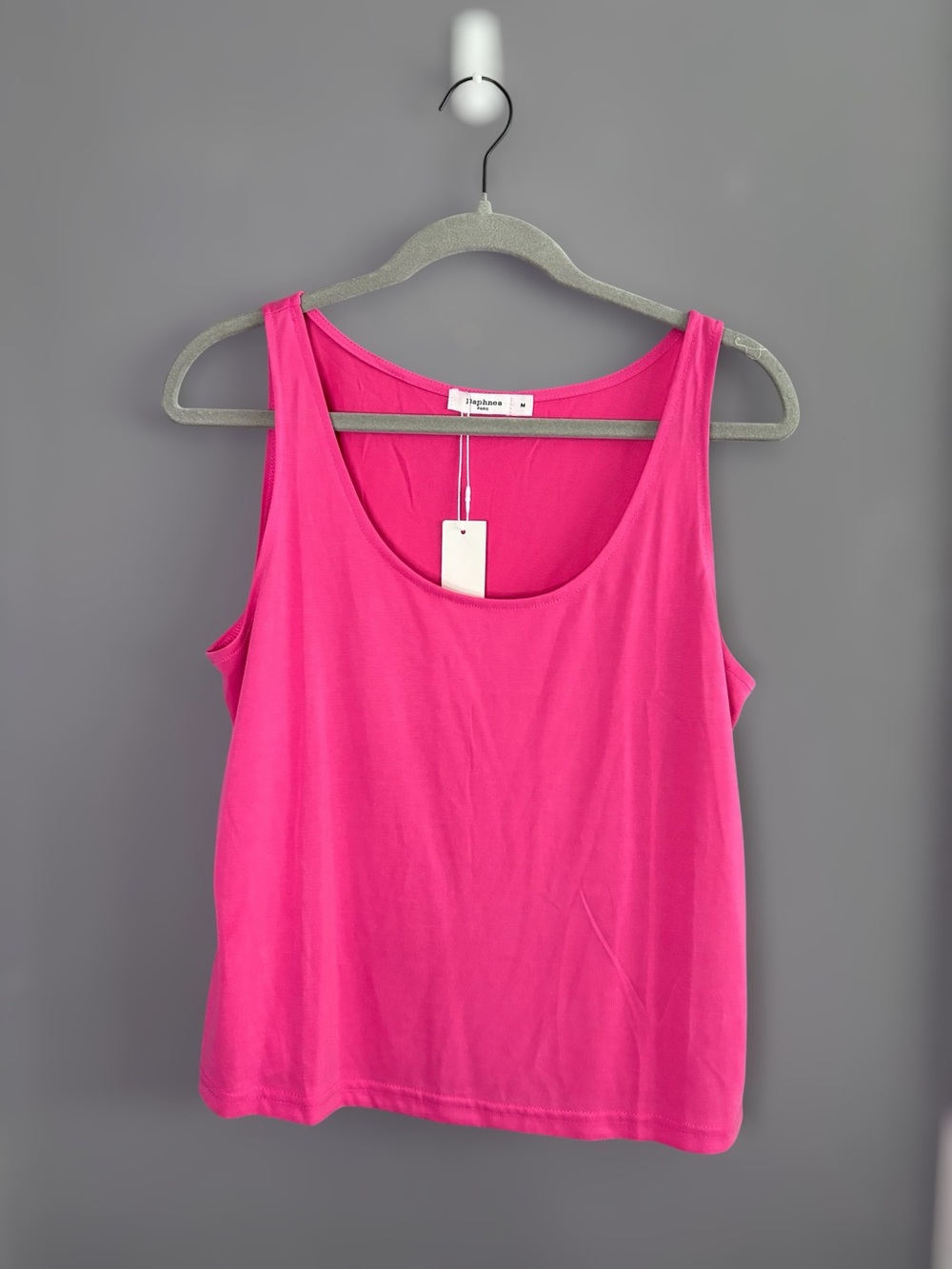 Daphnea Paris Bright Pink Scoop Neck Tank Top Medium